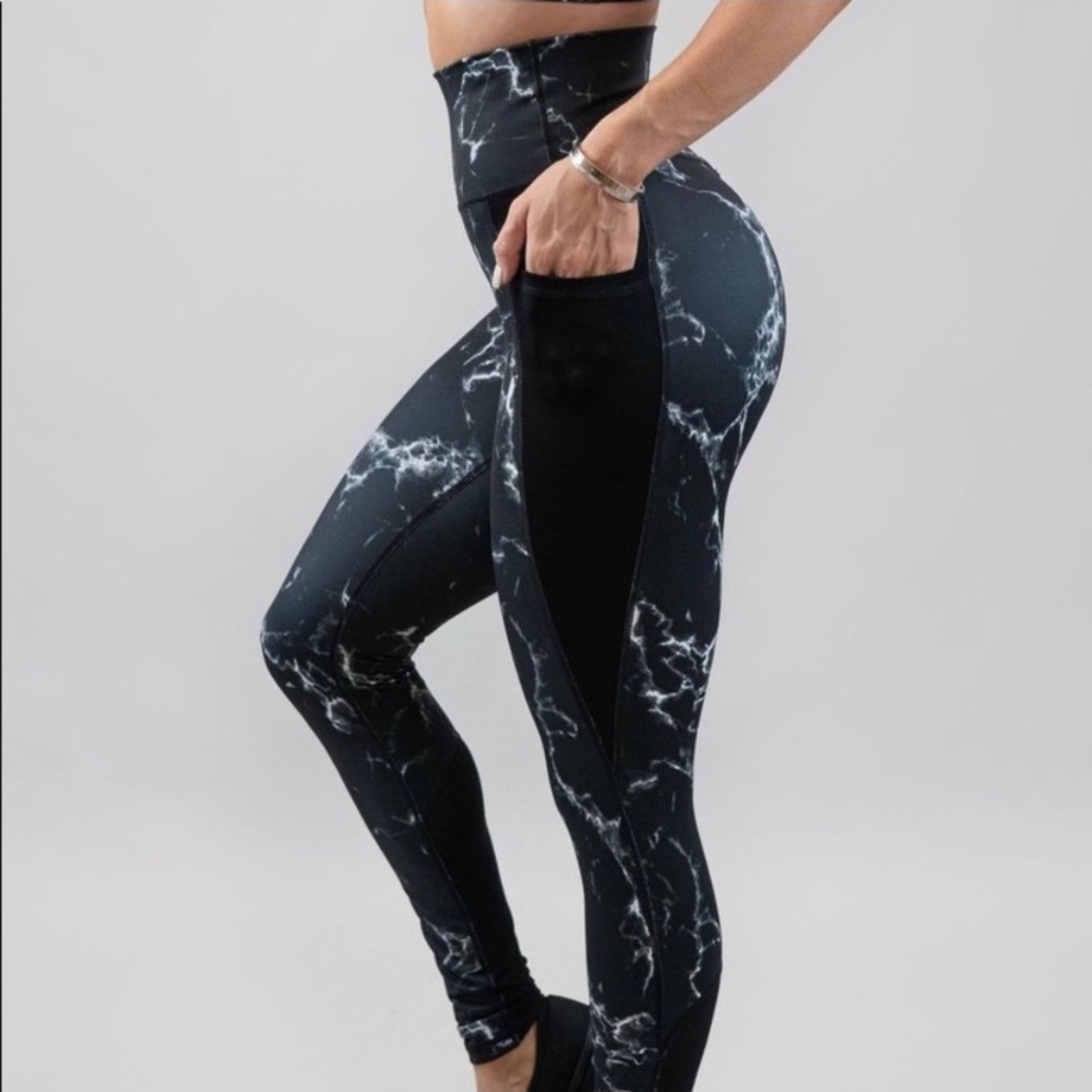 BuffBunny Marble Leggings